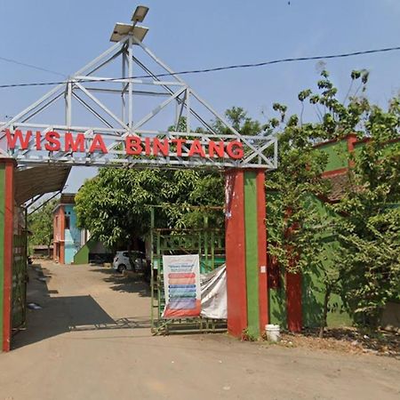Spot On 93410 Wisma Bintang Jepara Bagian luar foto