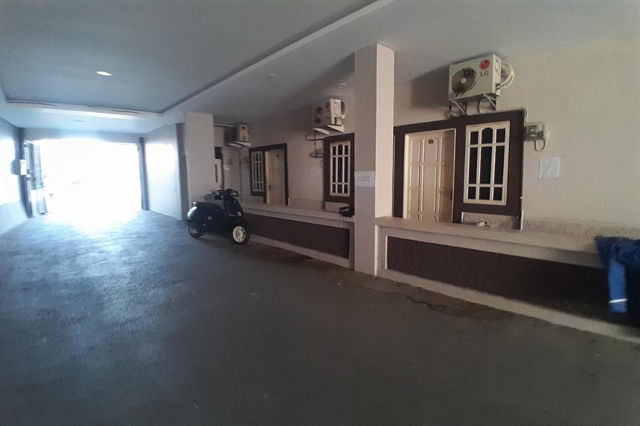 Spot On 93410 Wisma Bintang Jepara Bagian luar foto